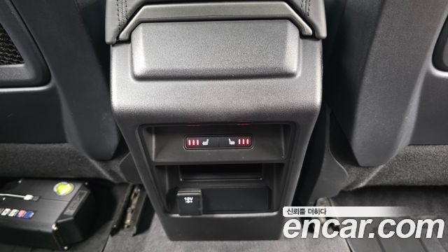 Land Rover Discovery Sport 2.0 TD4 HSE Luxury 2017 — фото 22