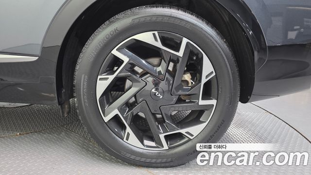 Kia Sportage (V) LPG 2.0 2WD Signature 2023 — фото 21
