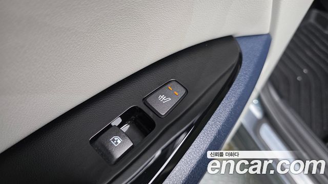 Kia Sportage (V) LPG 2.0 2WD Signature 2023 — фото 27