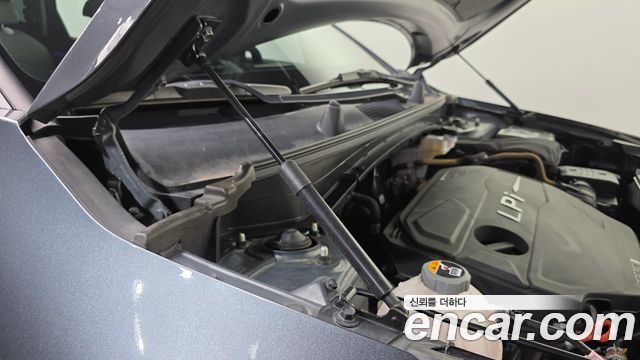 Kia Sportage (V) LPG 2.0 2WD Signature 2023 — фото 33