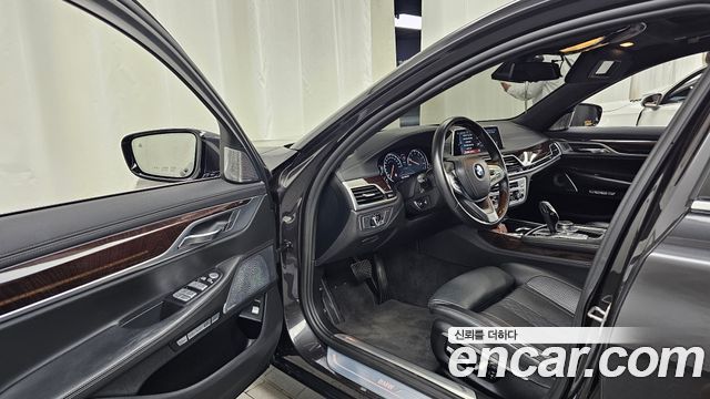 BMW 7 Series (G11) 750Li xDrive 2016 — фото 10