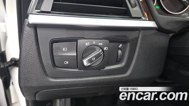 BMW 3 Series (F30) 320d xDrive 2013 — фото 17