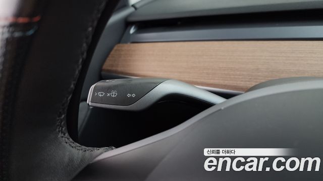 Tesla Model Y Long Range AWD 2021 — фото 27