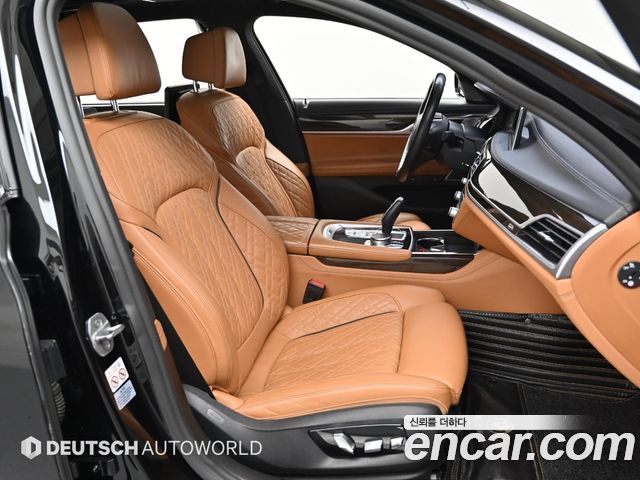 BMW 7 Series (G11) 745Le iPerformance Design Pure Excellence 2021 — фото 6