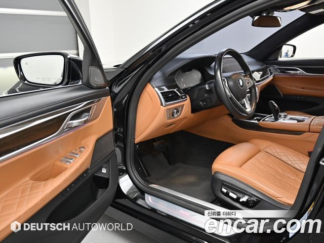 BMW 7 Series (G11) 745Le iPerformance Design Pure Excellence 2021 — фото 8
