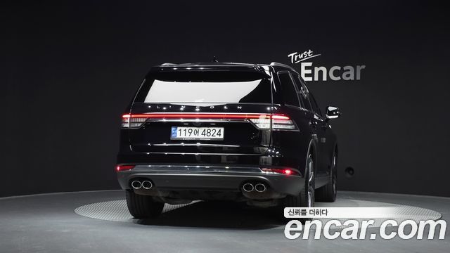 Lincoln Aviator (II) 3.0 Reserve  AWD 2022 — фото 4
