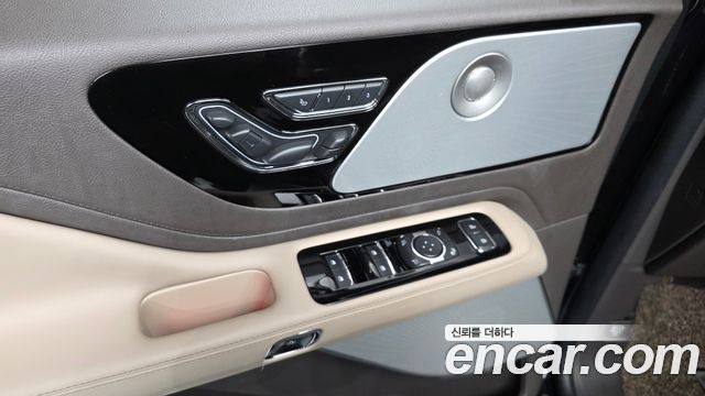 Lincoln Aviator (II) 3.0 Reserve  AWD 2022 — фото 31