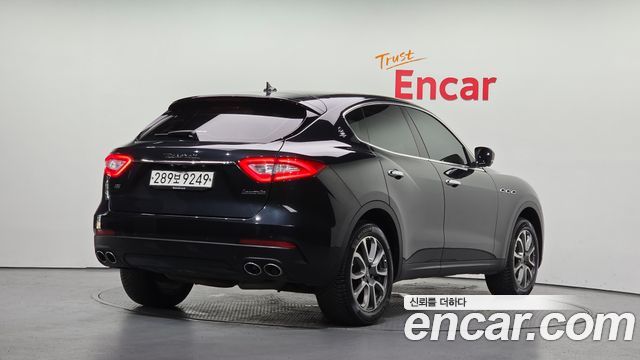 Maserati Levante 3.0 AWD 2020 — фото 2