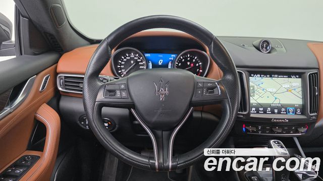 Maserati Levante 3.0 AWD 2020 — фото 18
