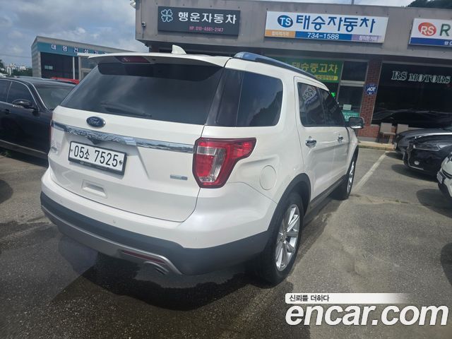 Ford Explorer 2.3 Limited 4WD 5th 2017 — фото 2