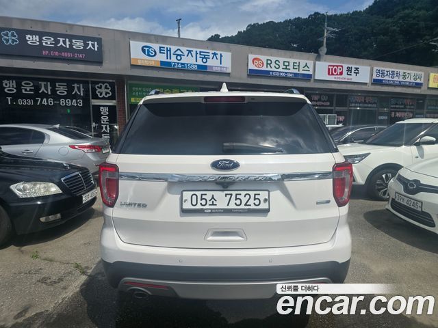 Ford Explorer 2.3 Limited 4WD 5th 2017 — фото 4