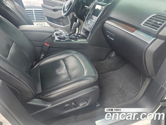 Ford Explorer 2.3 Limited 4WD 5th 2017 — фото 7