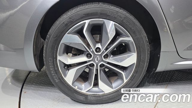Renault Korea SM6 2.0 LPe LE 2020 — фото 5