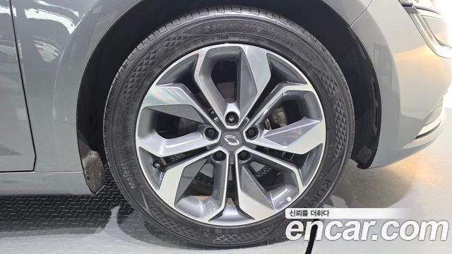 Renault Korea SM6 2.0 LPe LE 2020 — фото 21