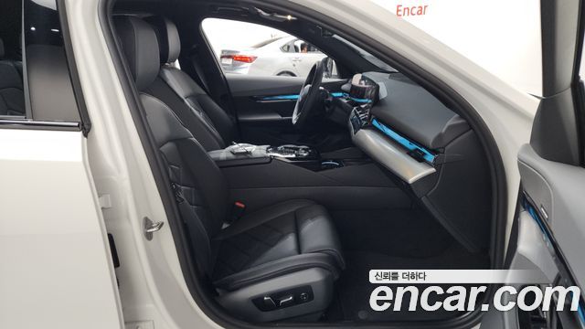 BMW 5 Series (G60) 530i xDrive M Sport 2026 — фото 12