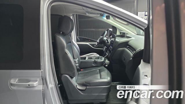 Hyundai Staria Tourer 11-Seater Modern 2022 — фото 11