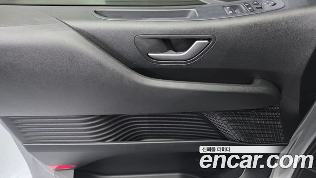 Hyundai Staria Tourer 11-Seater Modern 2022 — фото 24