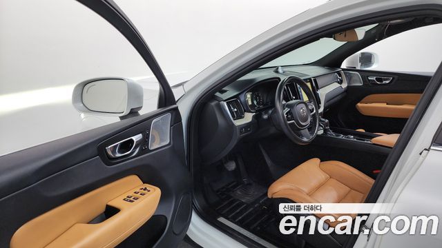 Volvo XC60 (II) D4 Inscription 2018 — фото 10
