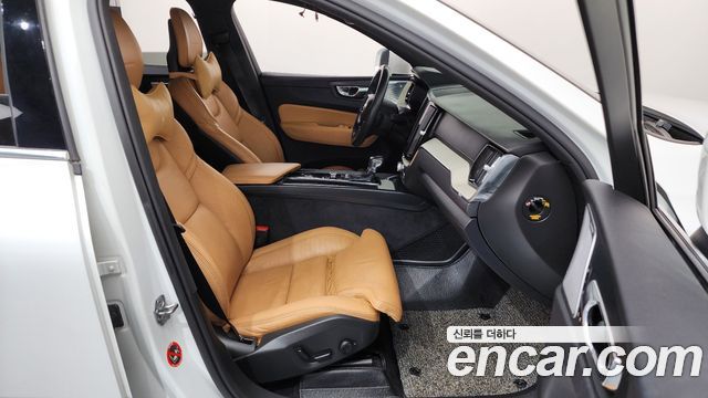 Volvo XC60 (II) D4 Inscription 2018 — фото 11