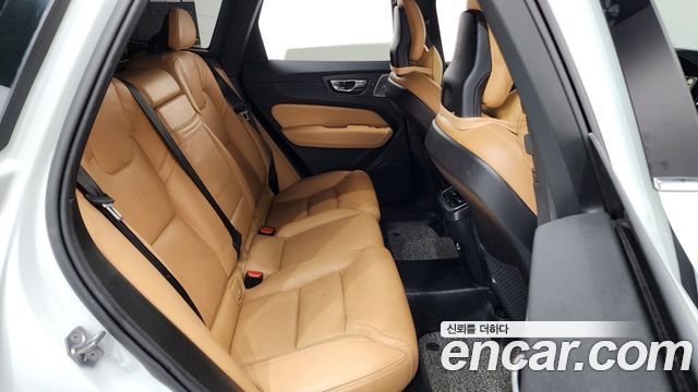 Volvo XC60 (II) D4 Inscription 2018 — фото 12