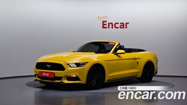 Ford Mustang Convertible 2017 — фото 11