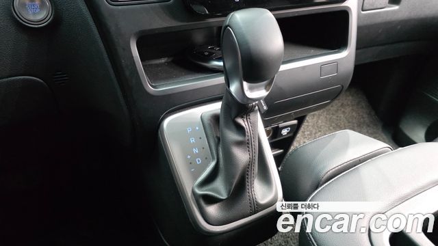 Hyundai Staria Tourer 9-Seater Modern 2025 — фото 9