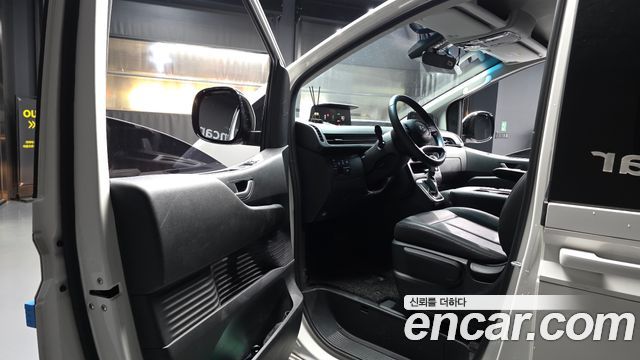 Hyundai Staria Tourer 9-Seater Modern 2025 — фото 10