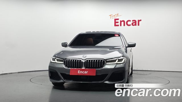 BMW 5 Series (G30) 520i M Sport 2023 — фото 3