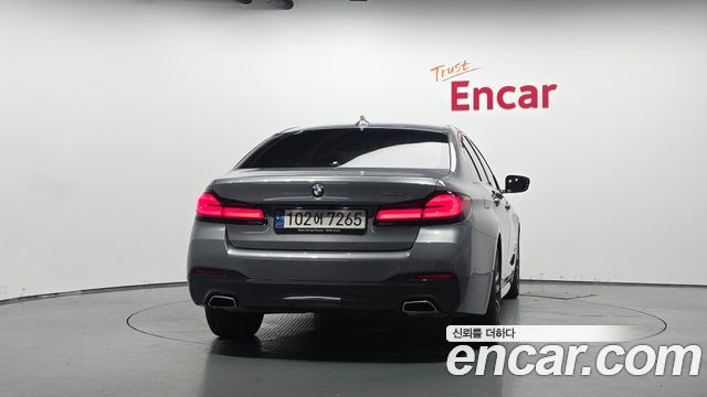 BMW 5 Series (G30) 520i M Sport 2023 — фото 4