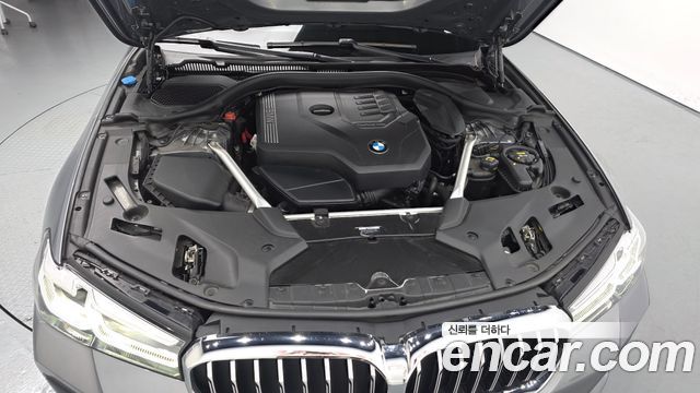 BMW 5 Series (G30) 520i M Sport 2023 — фото 6