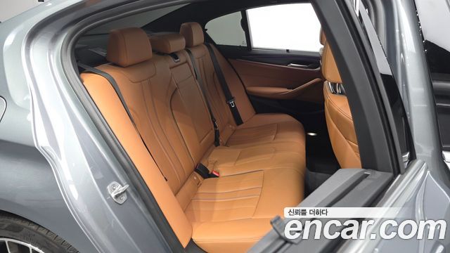 BMW 5 Series (G30) 520i M Sport 2023 — фото 11