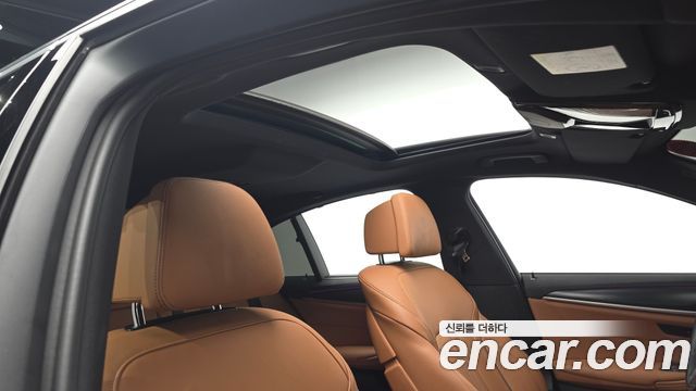 BMW 5 Series (G30) 520i M Sport 2023 — фото 17