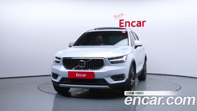 Volvo XC40 T4 Inscription 2020 — фото 3