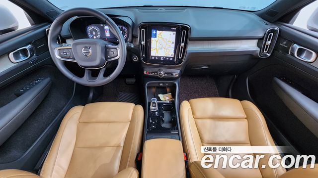 Volvo XC40 T4 Inscription 2020 — фото 7