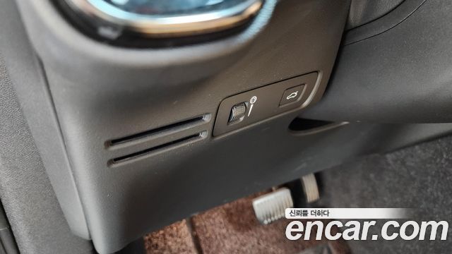 Volvo XC40 T4 Inscription 2020 — фото 27