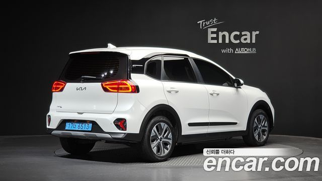 Kia Niro Plus Earth 2023 — фото 2