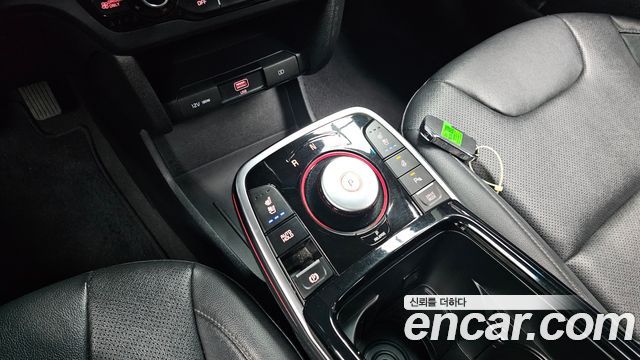 Kia Niro Plus Earth 2023 — фото 9
