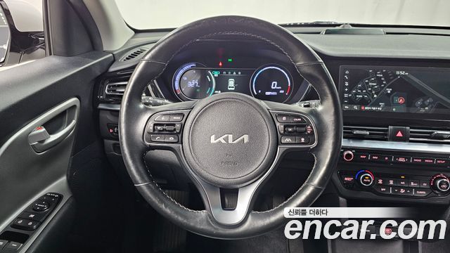 Kia Niro Plus Earth 2023 — фото 13