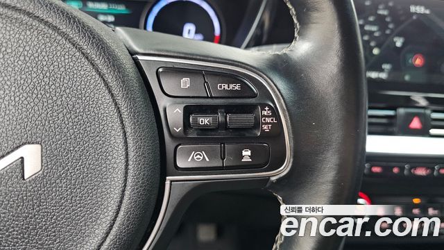 Kia Niro Plus Earth 2023 — фото 15