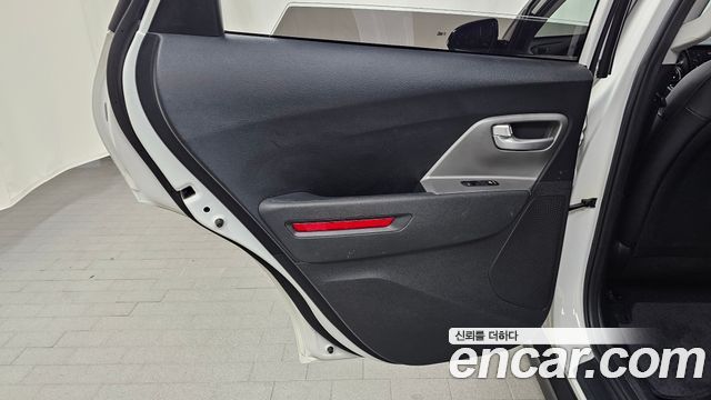 Kia Niro Plus Earth 2023 — фото 25