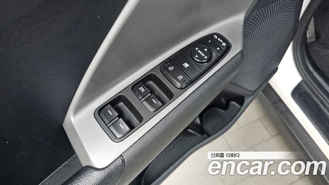 Kia Niro Plus Earth 2023 — фото 27