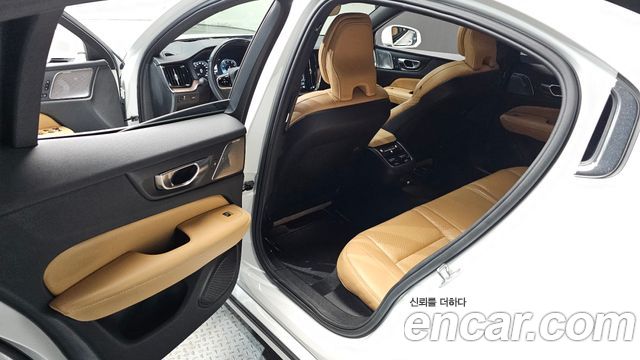 Volvo S60 (III) B5 Inscription 2021 — фото 11