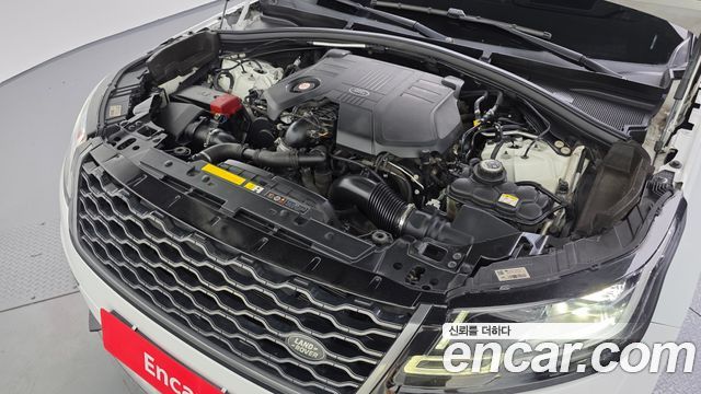 Land Rover Range Rover Velar 3.0 D300 R-Dynamic HSE 2019 — фото 6