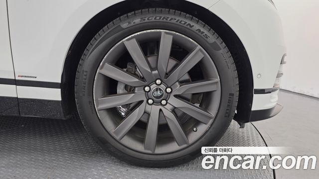 Land Rover Range Rover Velar 3.0 D300 R-Dynamic HSE 2019 — фото 21