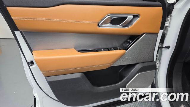 Land Rover Range Rover Velar 3.0 D300 R-Dynamic HSE 2019 — фото 24