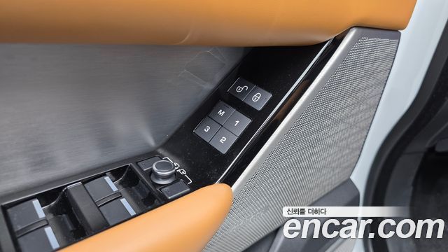 Land Rover Range Rover Velar 3.0 D300 R-Dynamic HSE 2019 — фото 29