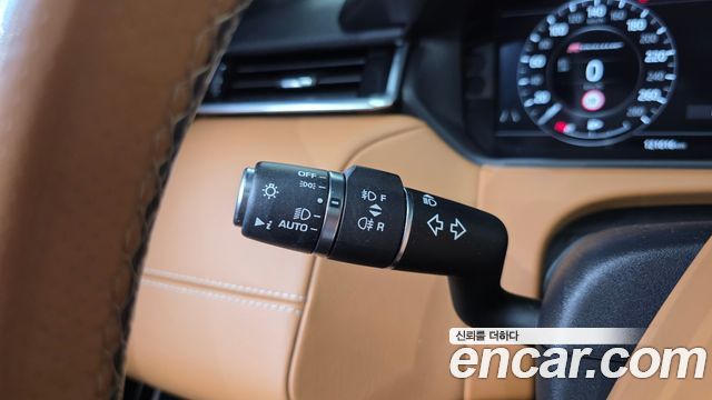 Land Rover Range Rover Velar 3.0 D300 R-Dynamic HSE 2019 — фото 30