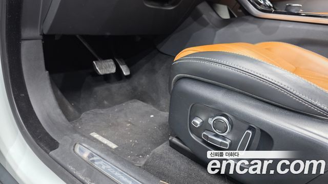 Land Rover Range Rover Velar 3.0 D300 R-Dynamic HSE 2019 — фото 33