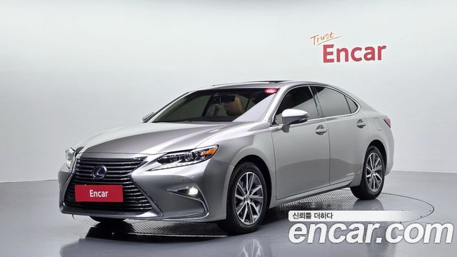 Lexus ES300h Supreme+ XV60