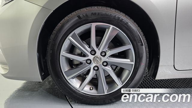 Lexus ES300h Supreme+ XV60 2018 — фото 5